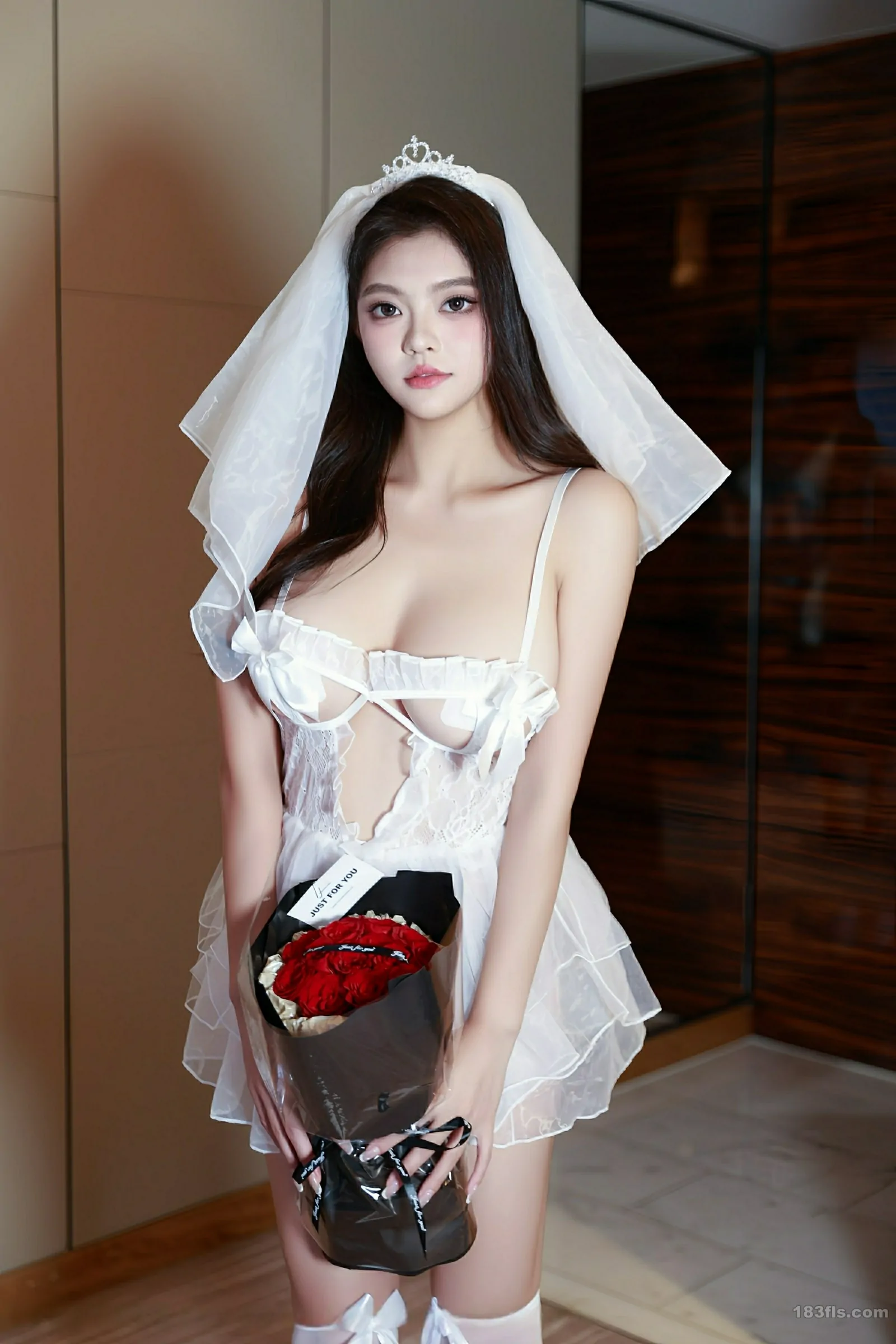 [XIUREN秀人网] 2025.08.18 No.10659 冬安-第5张图片-宅男套图吧