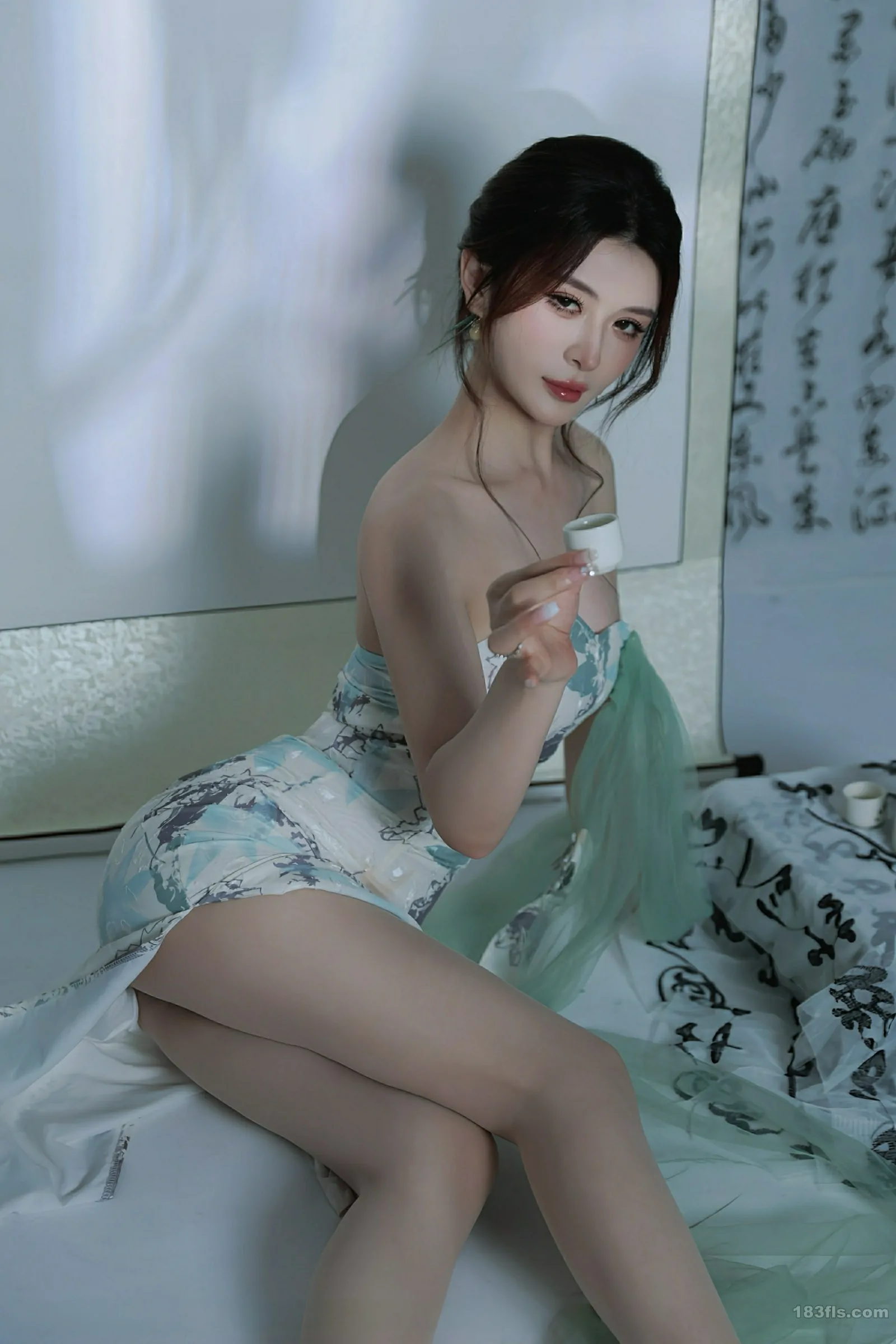 [XIUREN秀人网] 2025.08.27 No.10694 阿依莎-第3张图片-宅男套图吧