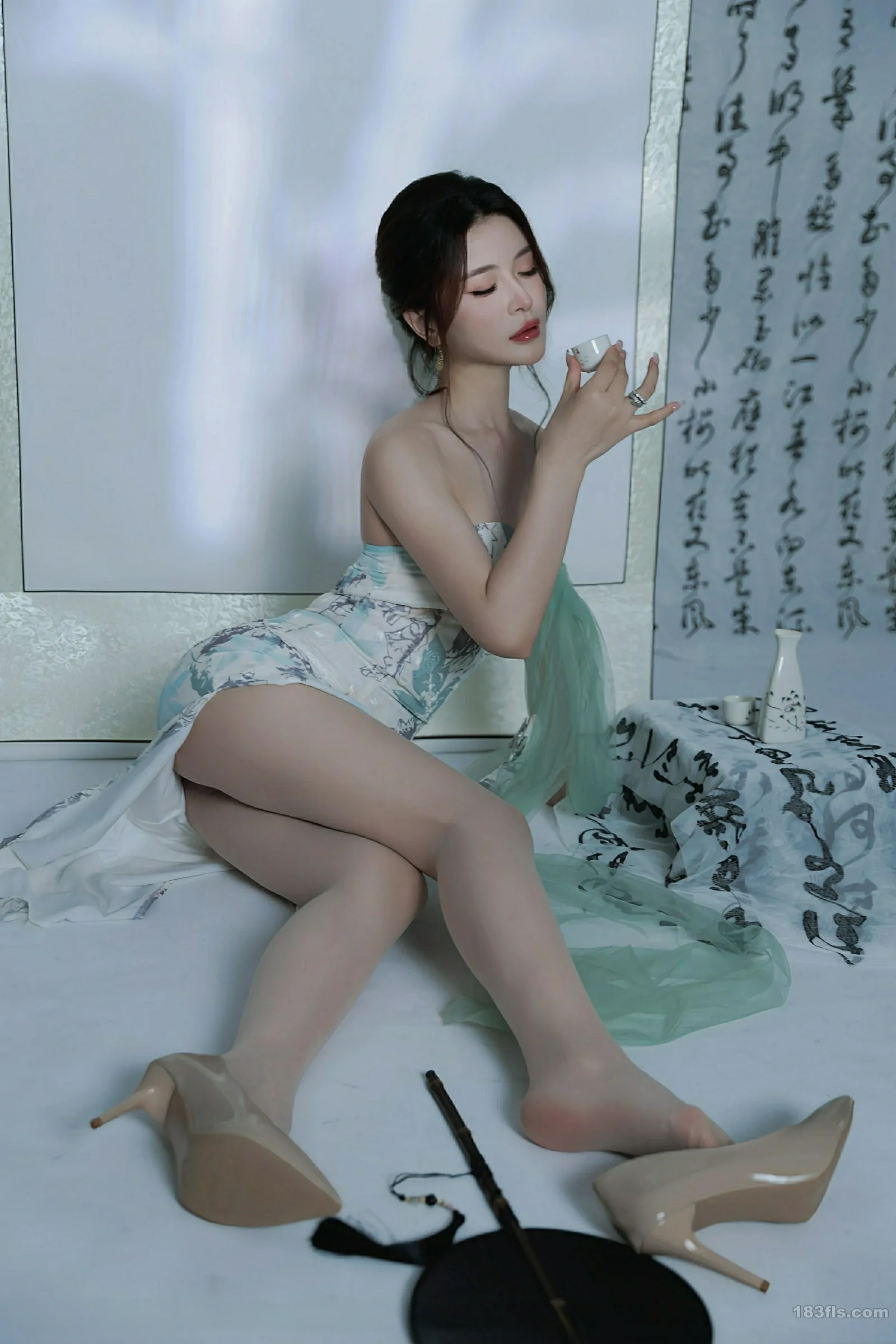 [XIUREN秀人网] 2025.08.27 No.10694 阿依莎-第2张图片-宅男套图吧