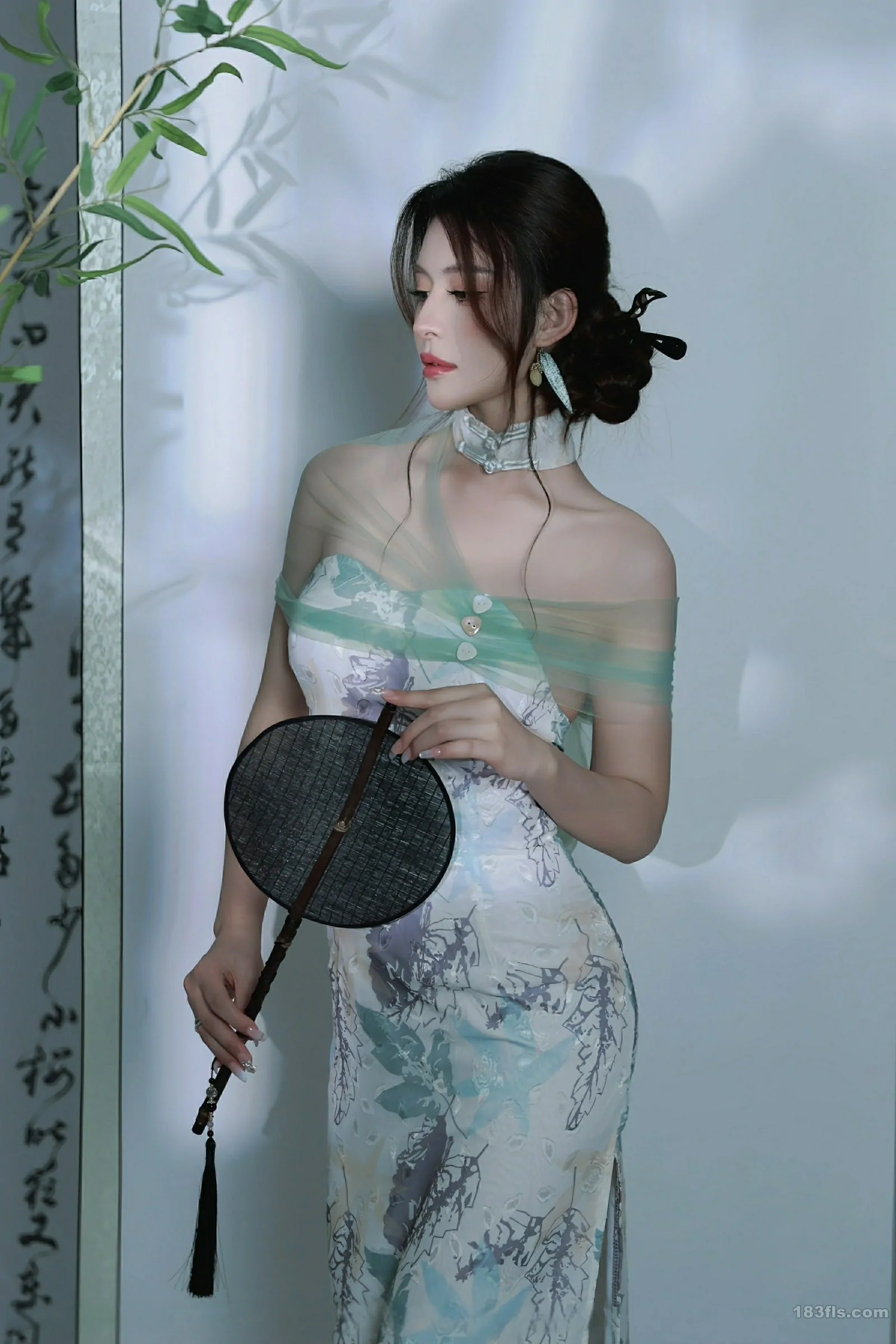 [XIUREN秀人网] 2025.08.27 No.10694 阿依莎-第4张图片-宅男套图吧