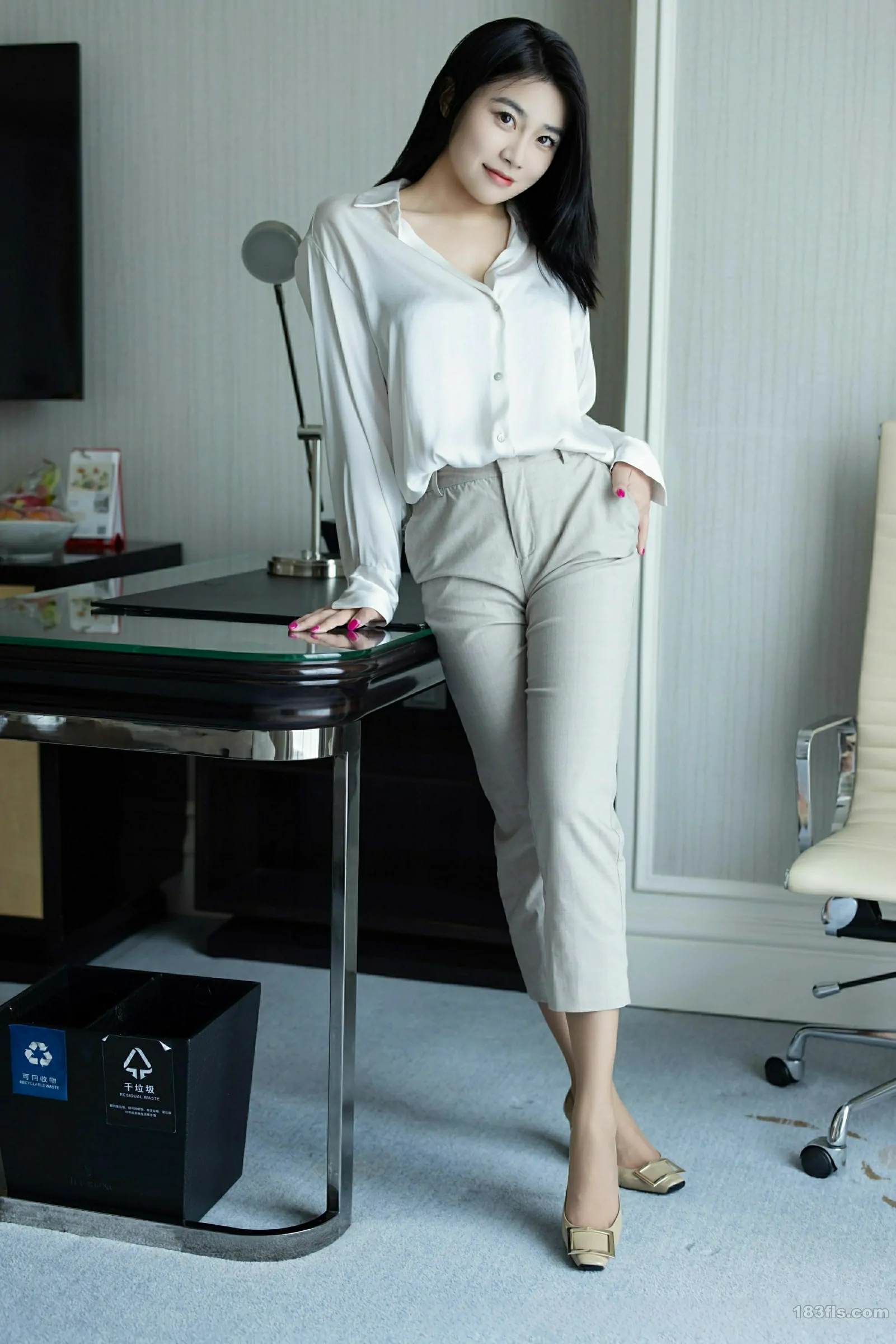 [IMISS爱蜜社] 2025.08.27 VOL.800 许诺Sabrina-第4张图片-宅男套图吧