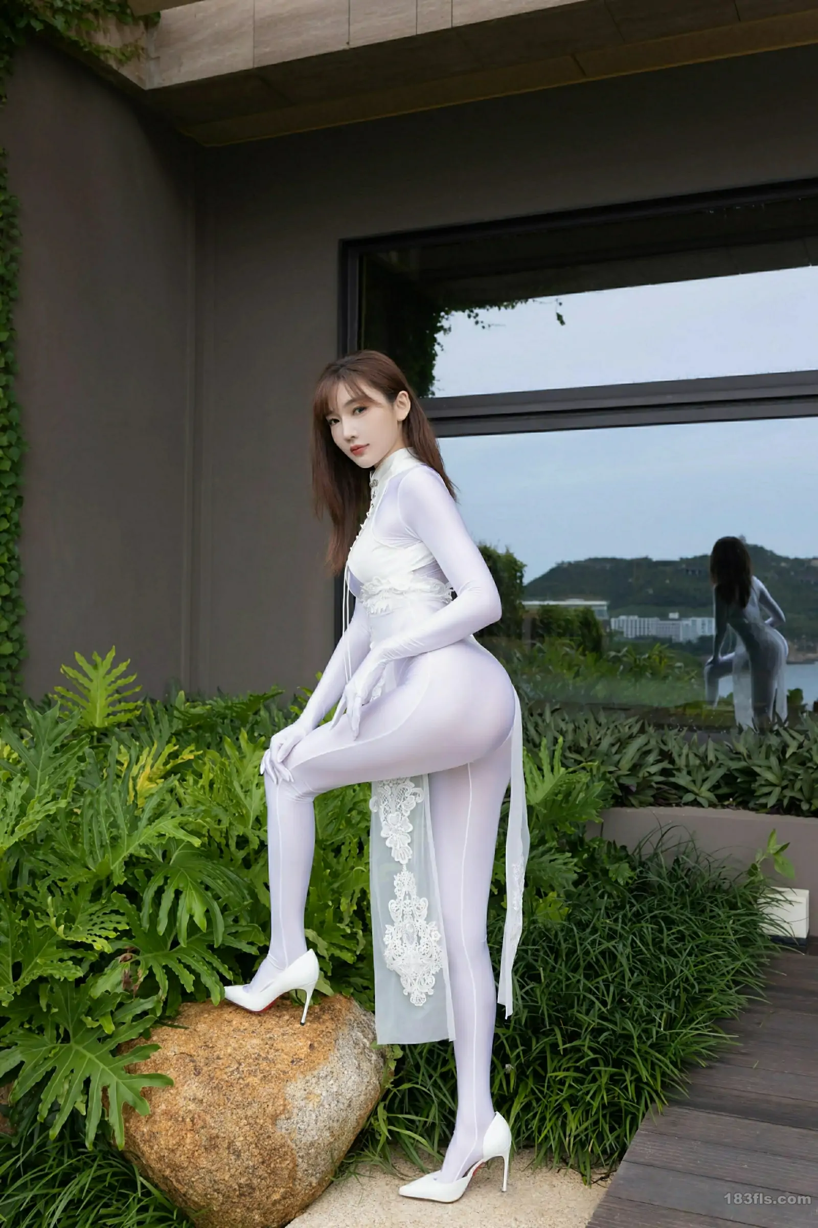 [XIUREN秀人网] 2025.08.28 No.10704 陆萱萱-第5张图片-宅男套图吧